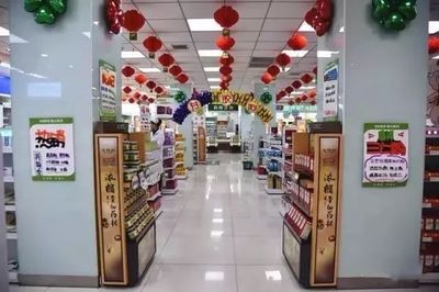 直擊春節(jié)期間藥店賣場的布置,好的門店陳列會!說!話!